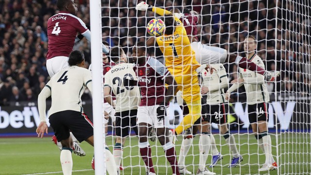 https://ge.globo.com/futebol/futebol-internacional/futebol-ingles/jogo/07-11-2021/Westham-Liverpool.ghtml