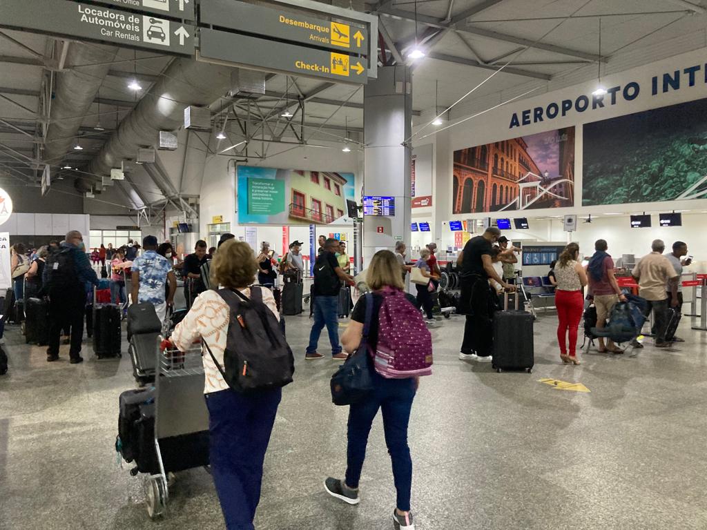 https://oimparcial.com.br/noticias/2023/07/homem-e-preso-suspeito-de-furtar-malas-em-aeroporto-de-sao-luis/